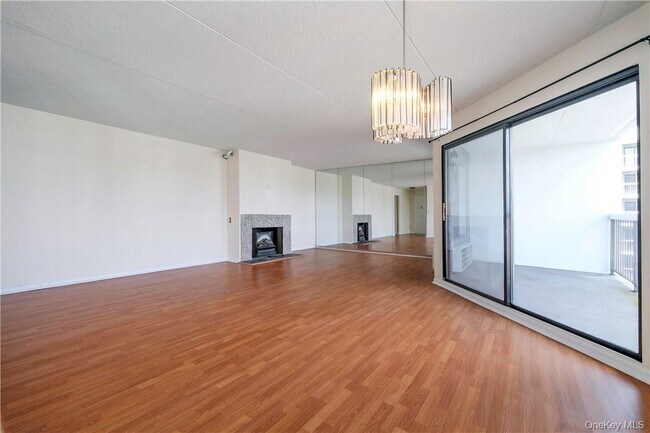 Foto del edificio - 400 High Point Dr