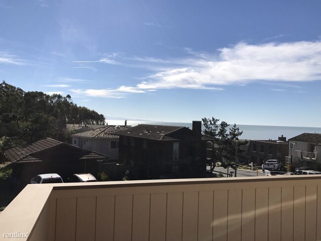 Building Photo - 540 Sand Dollar Dr