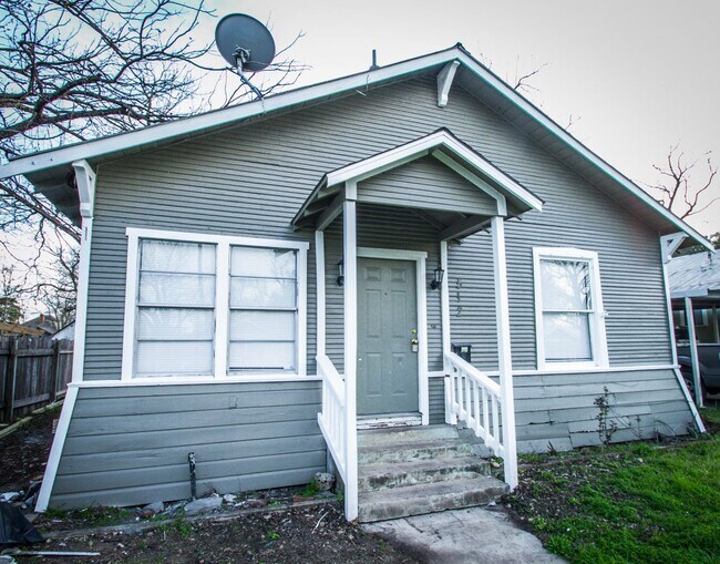Photo - 512 Cooper St House