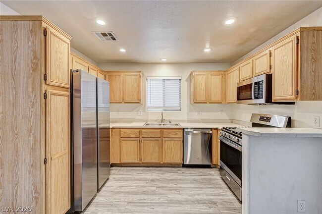 Foto del edificio - 3672 Moonlit Beach Ave