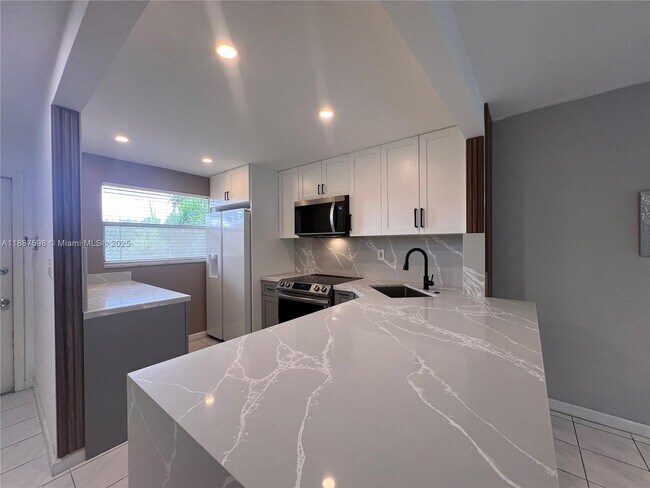 Foto del edificio - 1801 NW 75th Ave