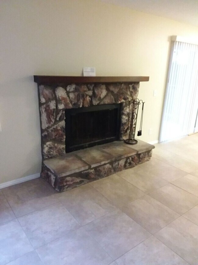 Building Photo - North Grover Beach Condo