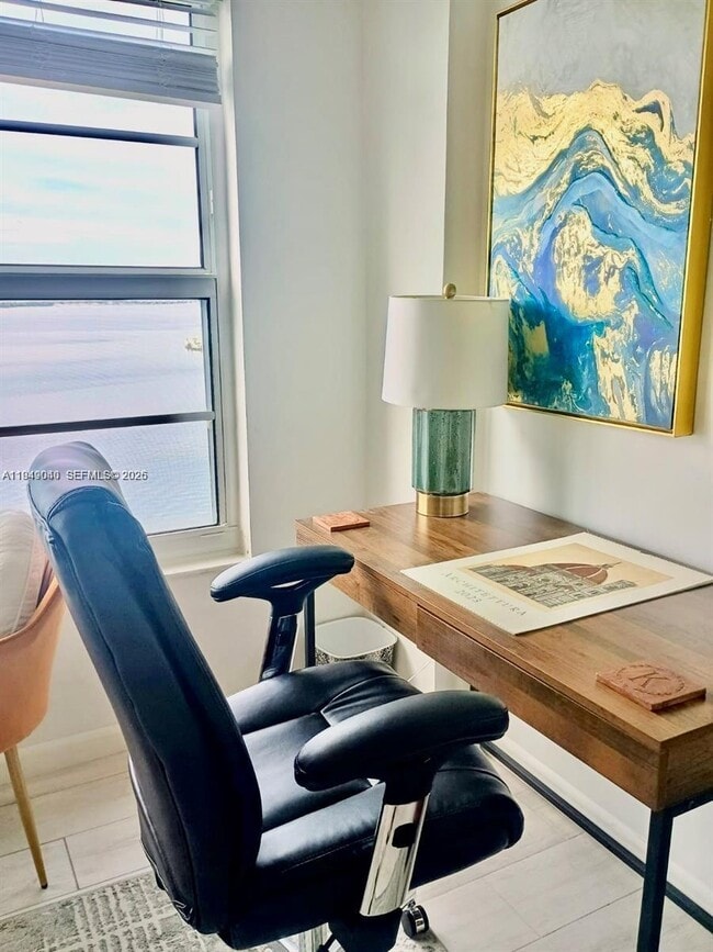 Foto del edificio - 11111 Biscayne Blvd