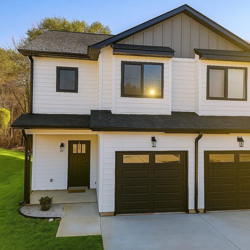 Foto principal - 2025 Built Townhome - Move-In Ready!