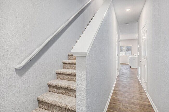 Building Photo - 1310 Timber Hollow Ct