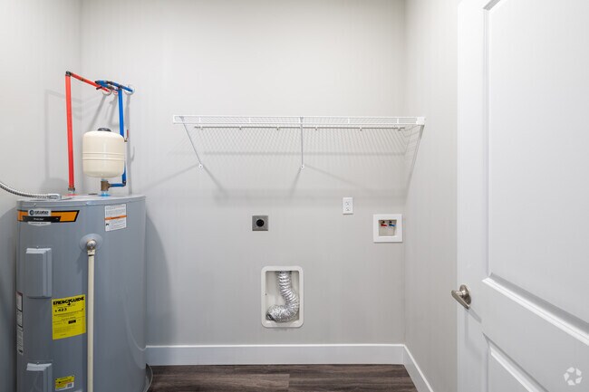 2BR, 2BA - 969SF Lavandería - Spring Street Commons