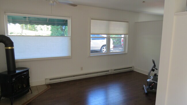 Foto del edificio - 362 Durham Rd