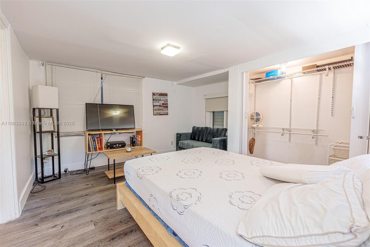 Foto principal - 528 SW 21st Ave