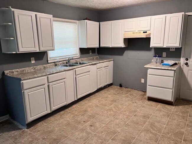 Foto del edificio - 948 Biddle St