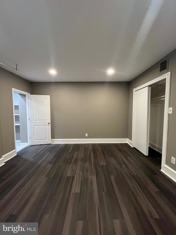 Building Photo - 919 Pine St