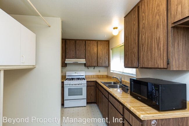 Building Photo - 2 br, 1 bath House - 4527 Sunrise Ridge