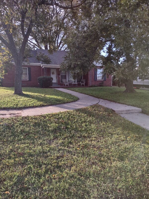 Foto del edificio - 30 N Trinity St