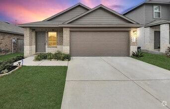 Building Photo - 14634 Cyn Pnes Ln