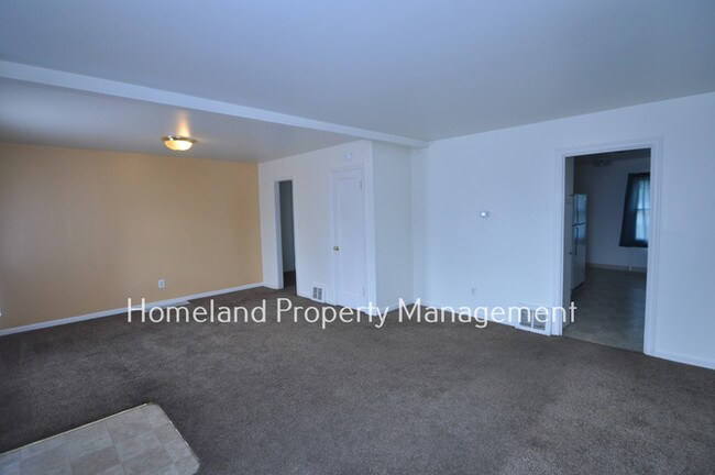 Foto del edificio - 3 Bedroom House in North Spokane