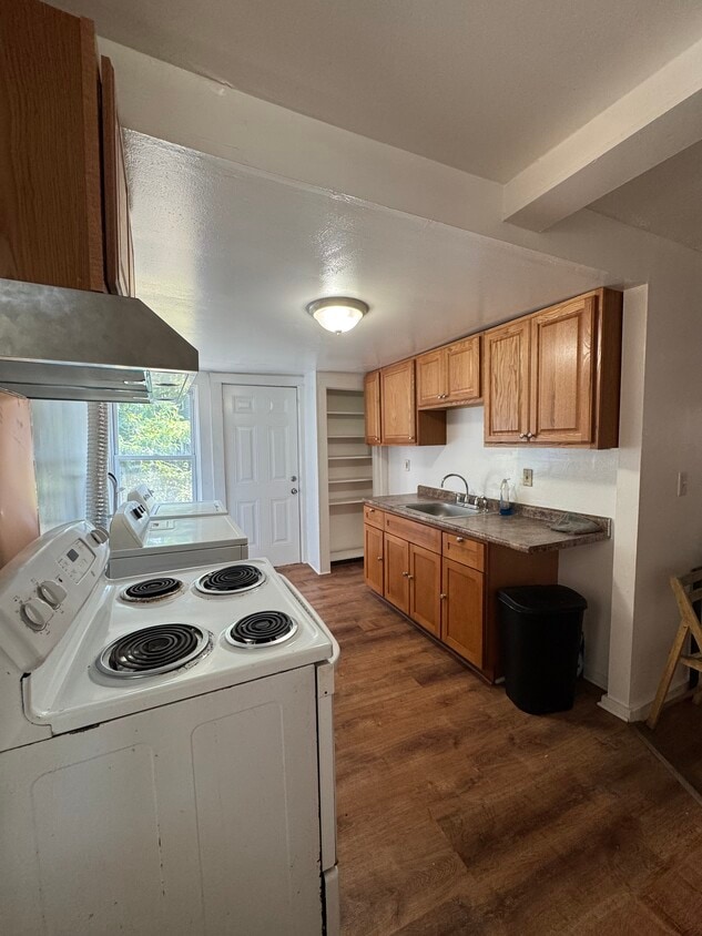 Photo - 28 Compton St (New Haven, CT)