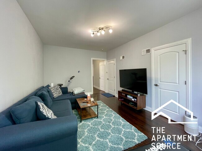 Foto del edificio - 2824 N Ridgeway Ave