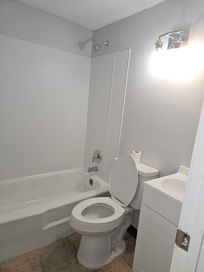 Bathroom - 1626 Telfair Street Ln