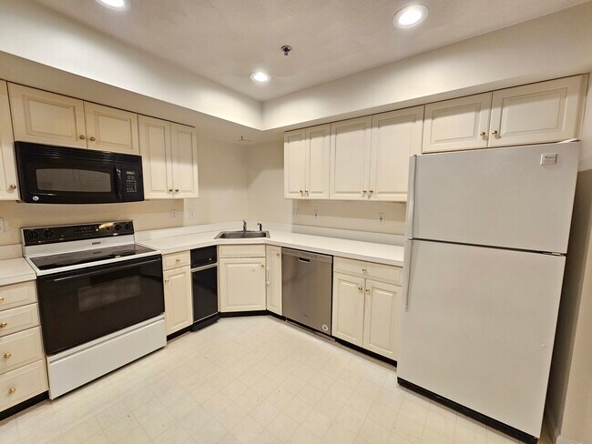 Foto del edificio - 661 Lowell St