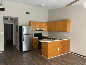 Building Photo - 1539-15E3 Paul Russell Rd