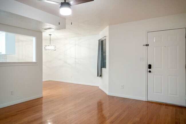 Building Photo - Lots of new stuff!! Top Floor Provo Apartm...