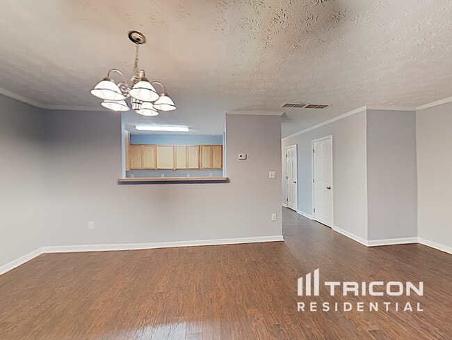 Building Photo - 6692 Villa Ct