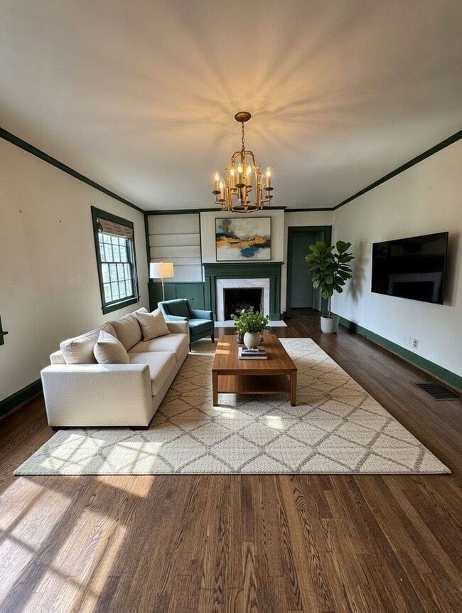 Foto del edificio - 2912 Woodlawn Dr