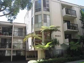 Building Photo - 8530 Holloway Dr