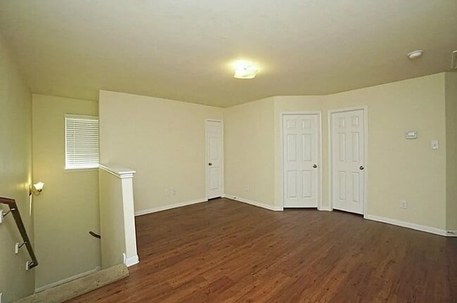 Building Photo - 882 Sun Prairie Dr