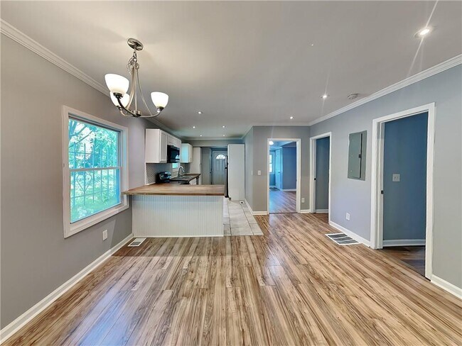 Foto del edificio - 125 Burbank Dr NW