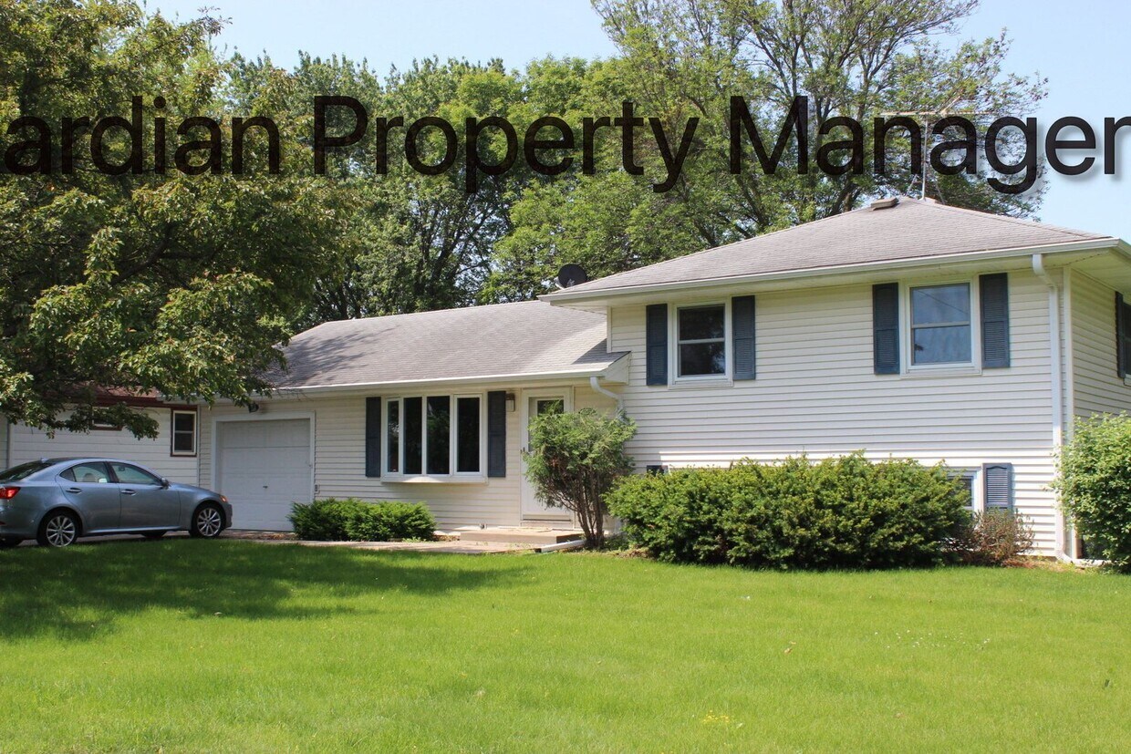 Primary Photo - Rosemount Single Family Home, 1 Car Garage...