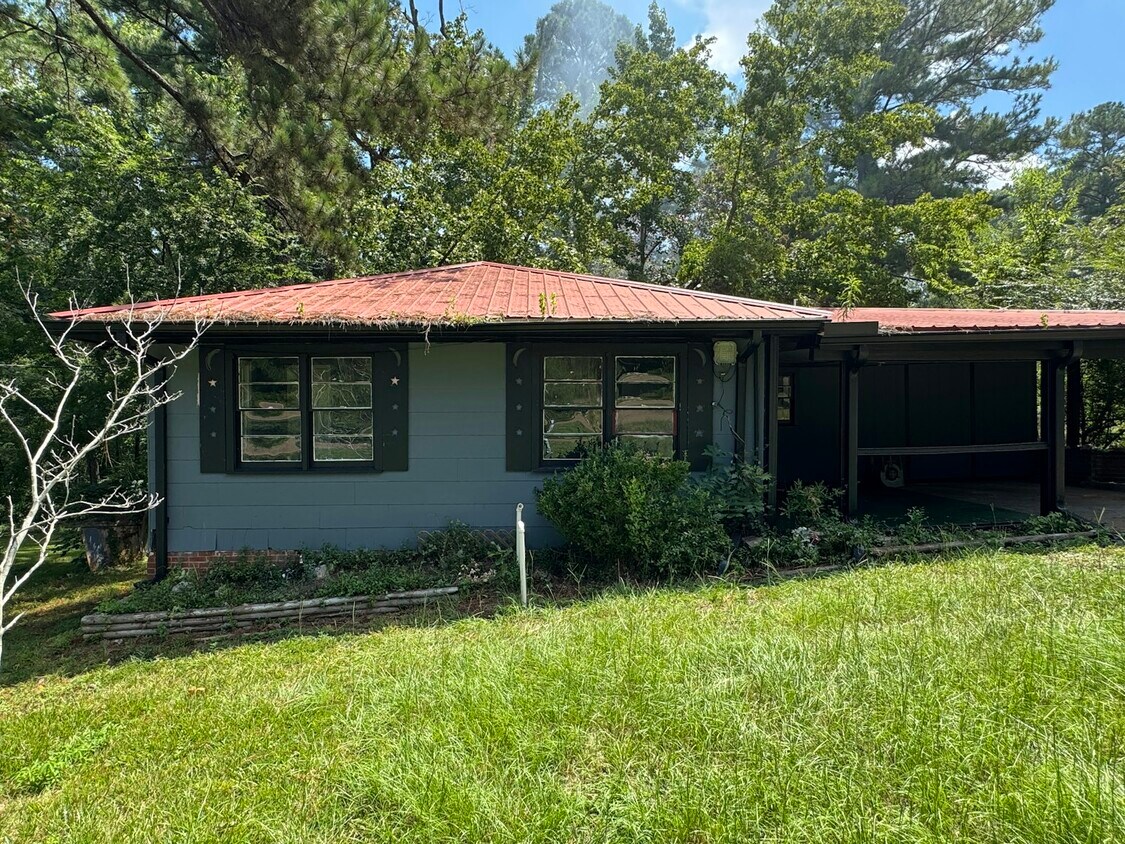 Primary Photo - 2646 Revere St