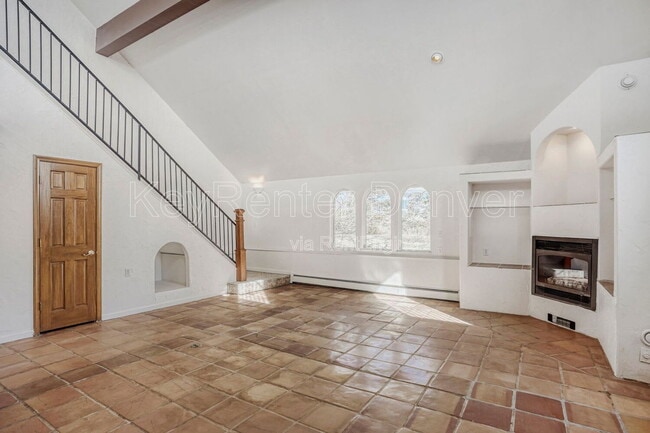 Building Photo - 990 Beech St