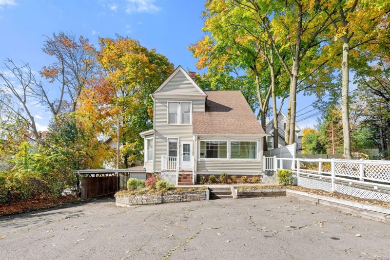 Primary Photo - 41 Cook Ave