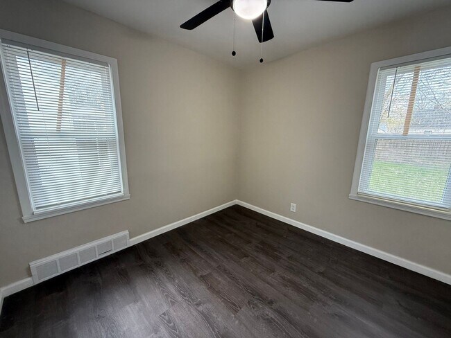 Foto del edificio - Renovated 3-Bedroom Home – Section 8 Appro...