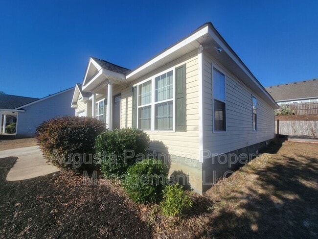 Building Photo - 2205 Whitney S Ct