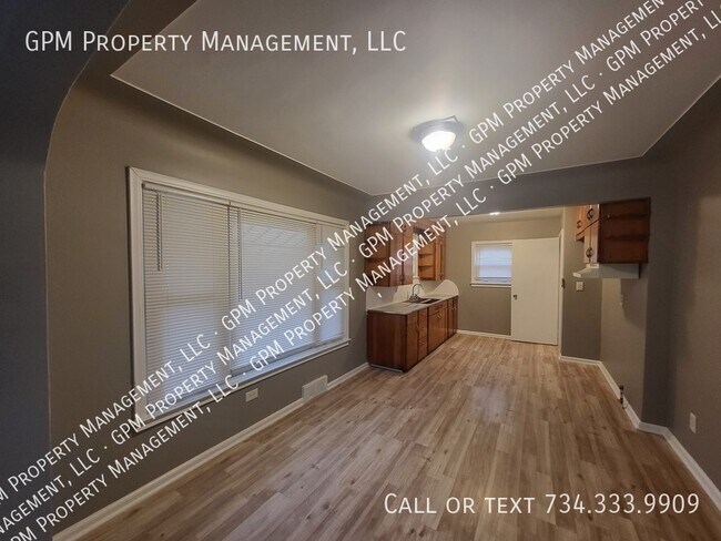 Foto del edificio - 7547 Standard-