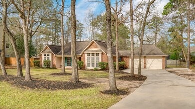 Building Photo - 2460 Pebblebrook Cir