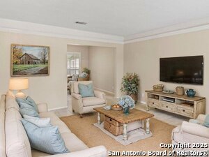 Building Photo - 317 Sunrose Ln