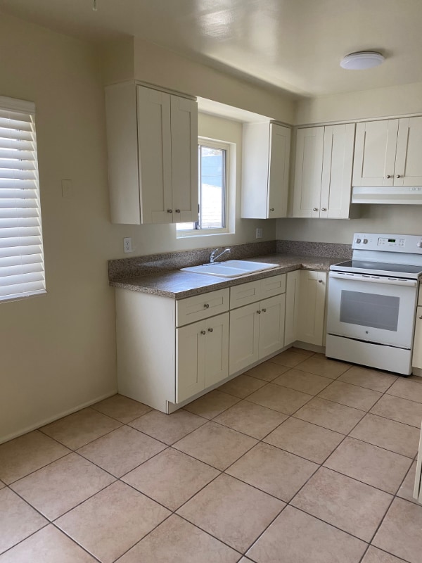 Building Photo - 4532 W 173rd St