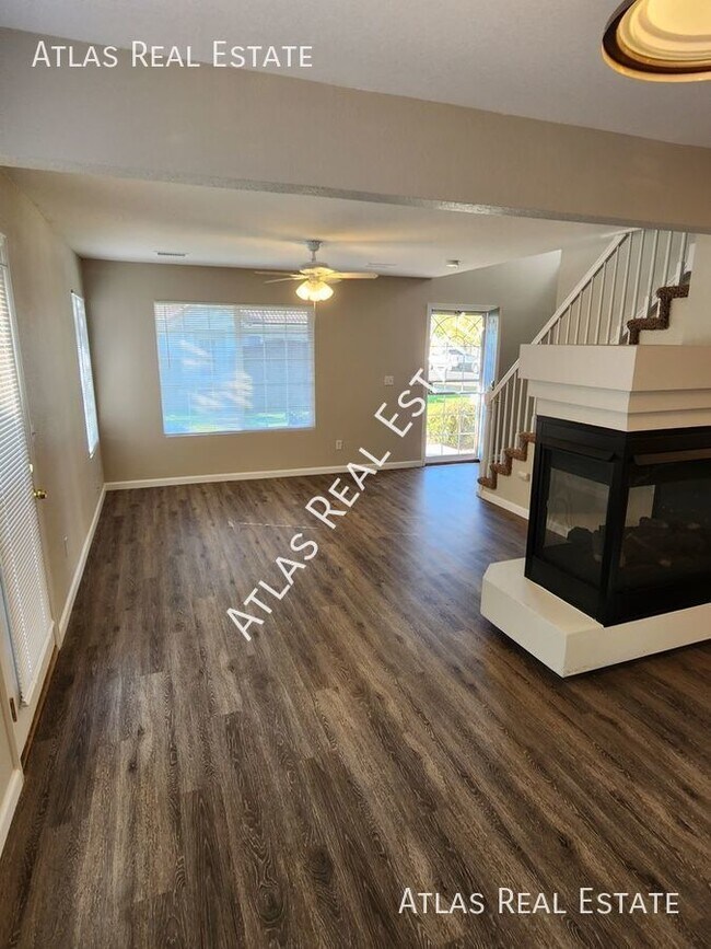 Building Photo - Pristine 3 bed 2 bath home located in Gree...