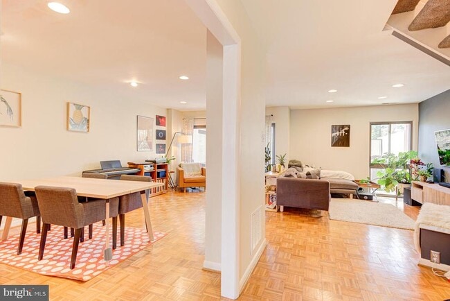 Foto del edificio - 11621 Newbridge Ct