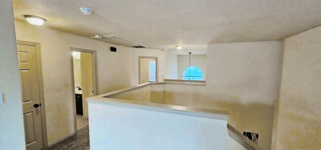Building Photo - 1205 Sheffield Dr