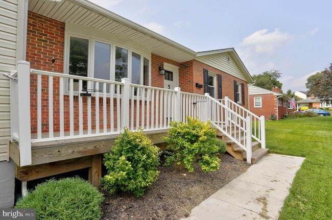 Building Photo - 513 Oak Grove Rd