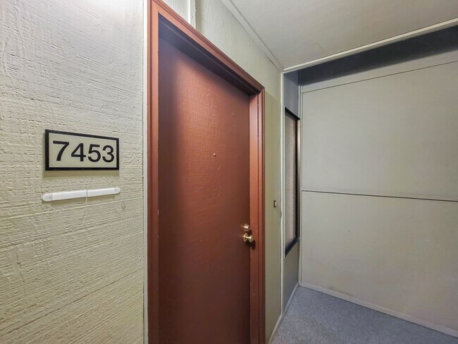 Foto del edificio - Cascade Mountain View Retreat: Elegant 2BR Condo in Downtown Redmond