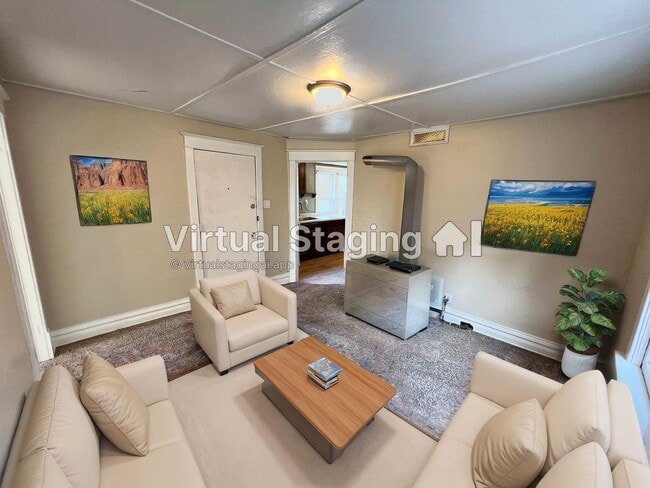 Building Photo - AVAILABLE JUNE - Upper 2 Bed 1 Bath in Billings Park Superior