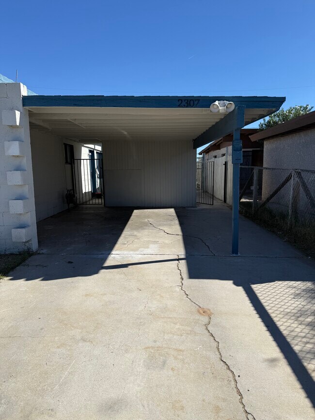 cochera - 2307 Pardee Pl