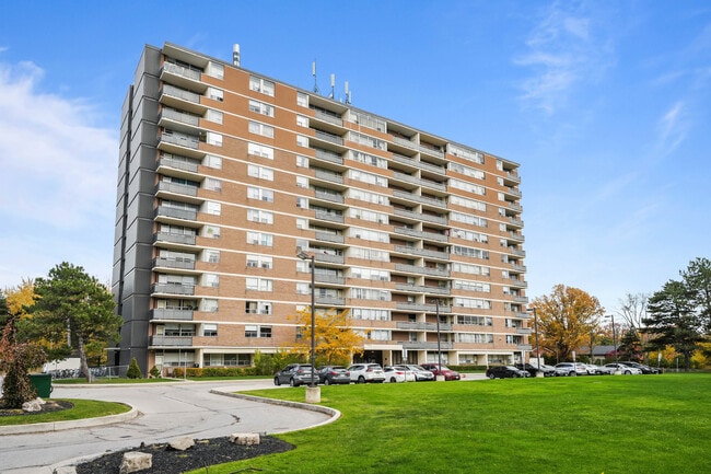Building Photo - 1BD - FULLY RENOVATED  WITH AC -  PRIME ETOBICOKE