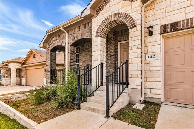 Building Photo - 13117 Henneman Dr