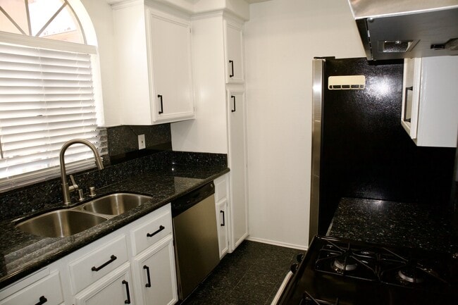 Photo - 21834 S Vermont Ave (Torrance, CA) Townhome