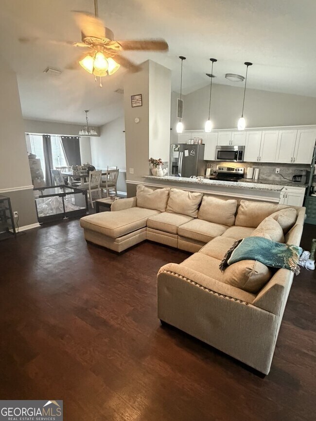 Foto del edificio - 380 Gum St